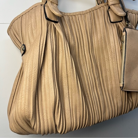 Black Rivet Cream Oversized Hobo Shoulder Bag W/Matching Wallet Boho Everyday - Picture 3 of 10